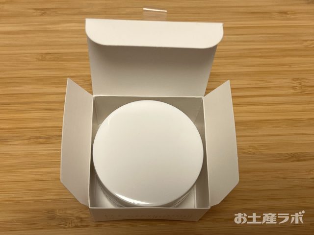 トレアしっとりオリーブハンドクリーム カップタイプ　開封