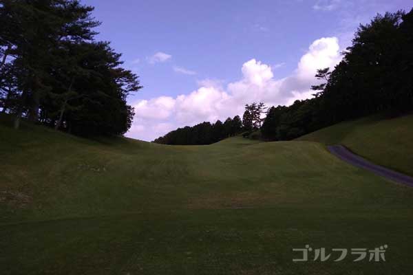 沼津ゴルフクラブの伊豆5ホールのティーグラウンド