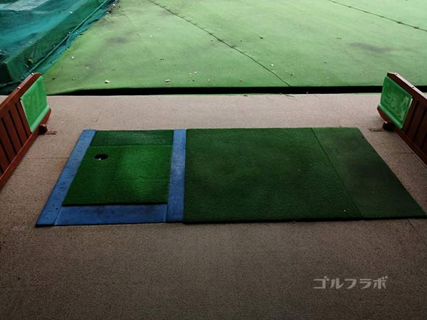 東京ゴルフセンターのレフテイ用の打席