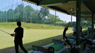 美浦ゴルフ練習場の打席