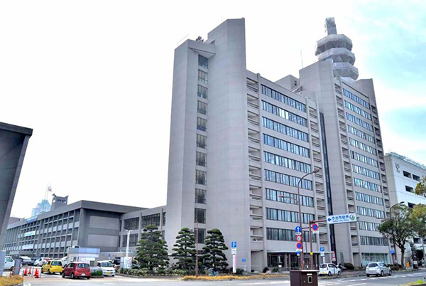 丹下健三建築による今治市役所