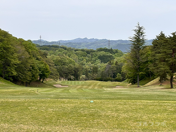 風月カントリー倶楽部の中コース1番ホール