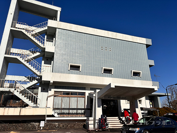ゴールド川奈カントリークラブのクラブハウス