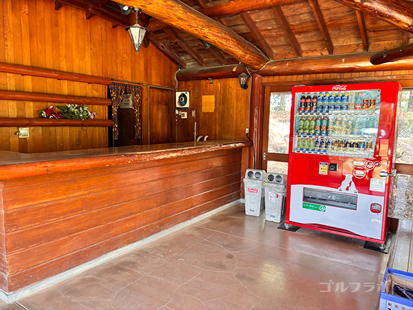 千成ゴルフクラブの売店