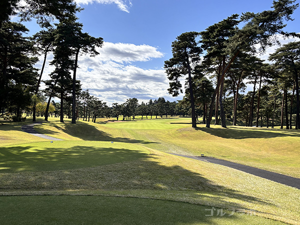 霞ケ関カンツリー倶楽部西コースの10番コース